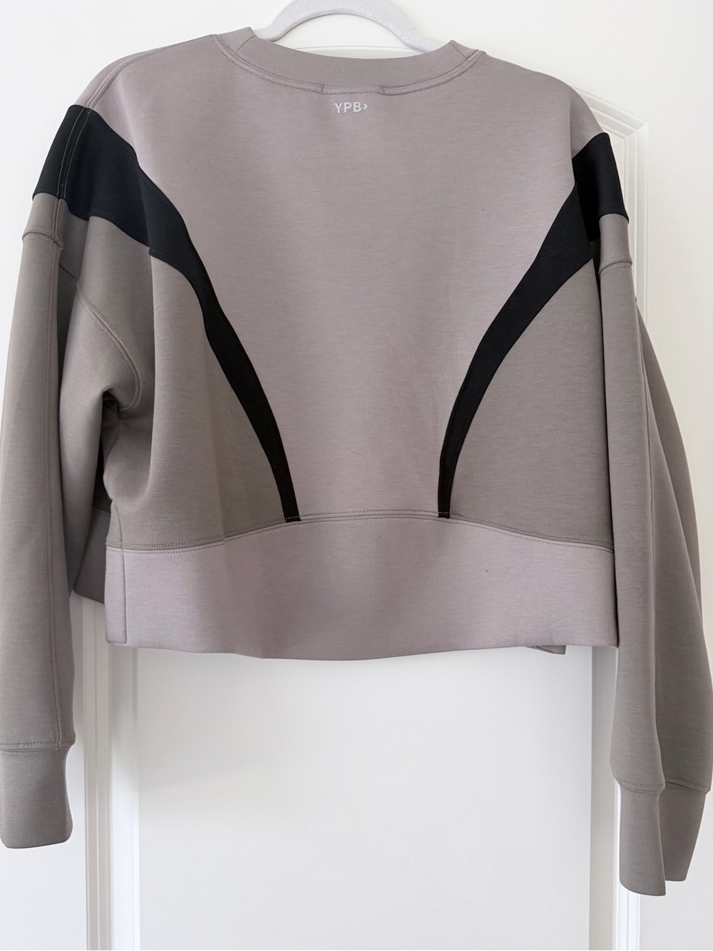 Abercrombie & Fitch YPB Cropped Taupe Sweatshirt with Black Panels - Picture 7 of 10